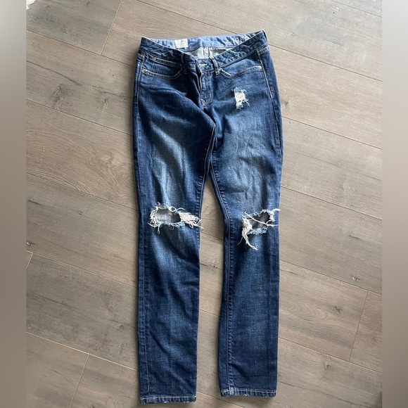 GAP Low Waist Always Skinny Jean size 27/4 - Picture 1 of 5